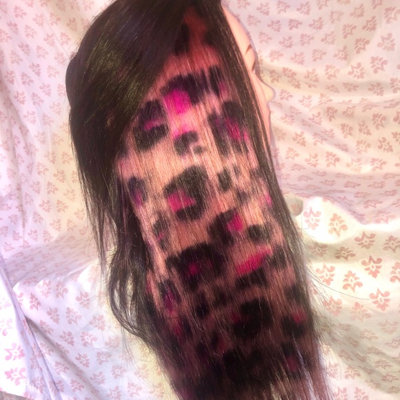 Clip-in 20" Handmade Pink Cheetah Print Hair Extension - Picture 2 of 8